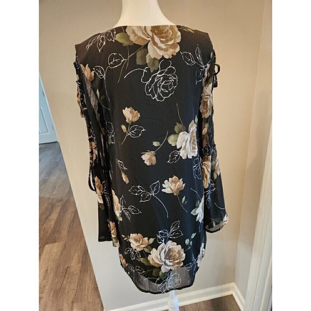 Lulus Woman's Black floral long cut out sleeve Dress Size XS Dark floral witchy - Picture 4 of 5